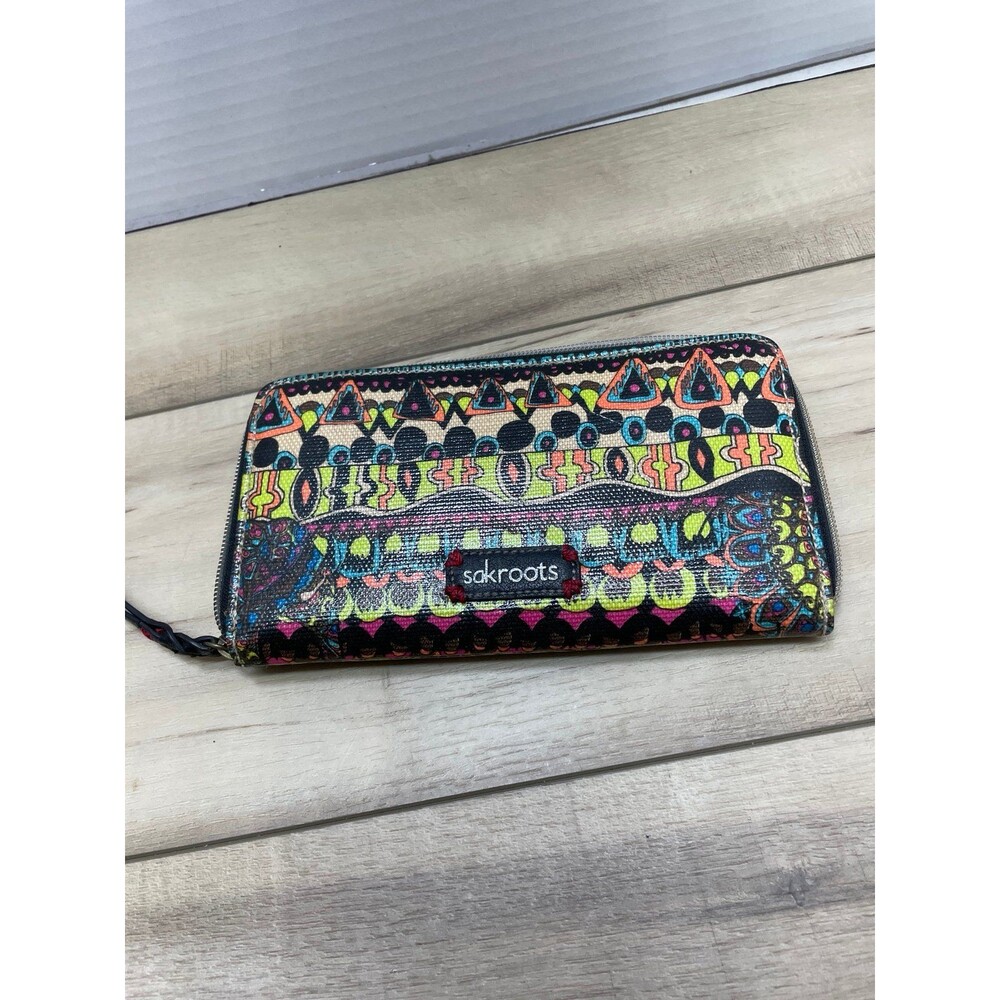 Sakroots zip around elephant design wallet clutch